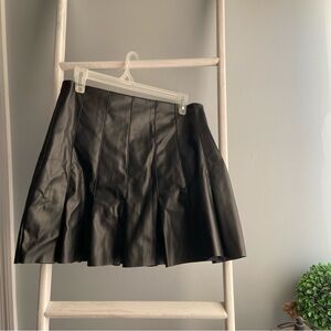 1.4.3. Story by Line Up Black Faux Leather Pleated Skirt
